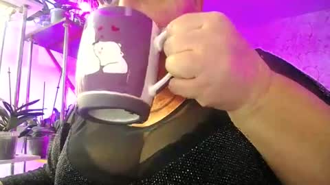 Lady Gloria online show from November 9, 1:14 pm