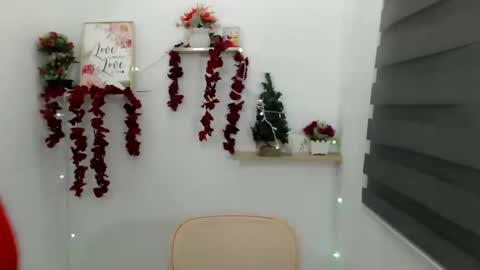 Snapshot of lady_jedyy chatting on February 1, 1:51 pm online show from February 1, 1:51 pm