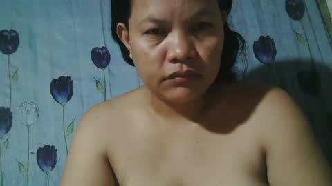 Snapshot of lady_love063 chatting on February 20, 8:14 pm lady_love063 online show from February 20, 8:14 pm