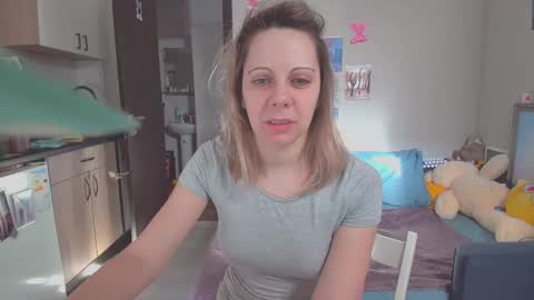 Snapshot of lady_smile69 chatting on March 5, 7:16 am lady_smile69 online show from March 5, 7:16 am