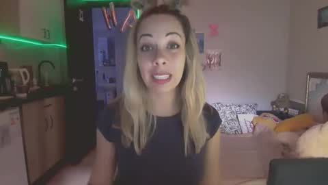 lady_smile69 online show from October 1, 5:06 am