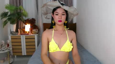 Trix online show from October 10, 3:01 am