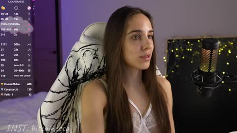 Snapshot of lady_white_snake chatting on January 7, 1:03 pm lady_white_snake online show from January 7, 1:03 pm
