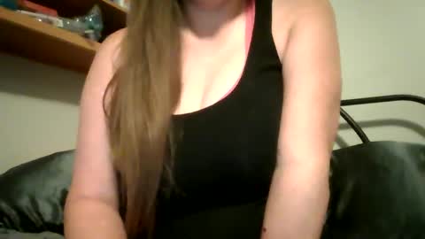 Snapshot of ladyarsenic chatting on September 21, 12:42 pm Just at the office alone with my boobs out online show from September 21, 12:42 pm