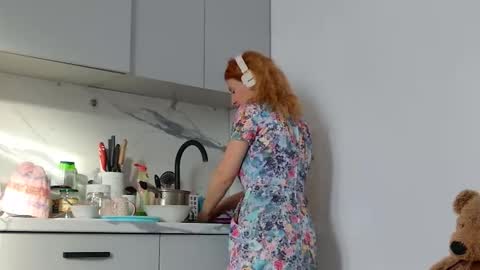 Sima Ladybigsmile online show from February 3, 6:40 am