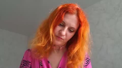 Sima Ladybigsmile online show from March 2, 7:15 am