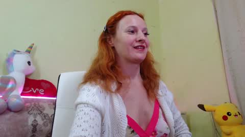 Sima Ladybigsmile online show from February 9, 12:39 am