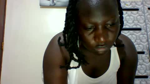 Snapshot of ladyblossoms19 chatting on March 10, 6:23 pm lindah32 online show from March 10, 6:23 pm