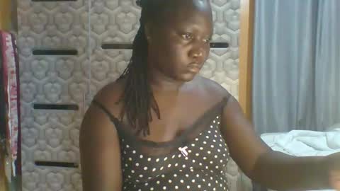 lindah32 online show from April 16, 9:39 pm