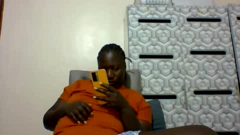 Snapshot of ladyblossoms19 chatting on January 26, 7:31 pm lindah32 online show from January 26, 7:31 pm