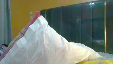 lindah32 online show from July 11, 12:37 am