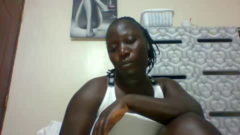 Snapshot of ladyblossoms19 chatting on January 21, 11:02 pm lindah32 online show from January 21, 11:02 pm