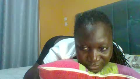 lindah32 online show from June 25, 11:21 pm