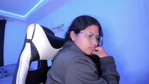Snapshot of ladybrown_16 chatting on January 31, 5:51 am Lady online show from January 31, 5:51 am