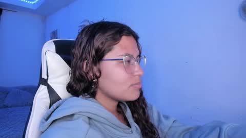  Lady  online show from December 2, 4:11 am