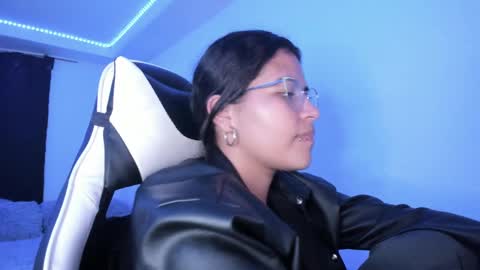 Snapshot of ladybrown_16 chatting on February 27, 3:29 am Lady online show from February 27, 3:29 am