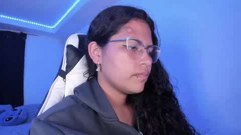 Snapshot of ladybrown_16 chatting on March 6, 3:13 am Lady online show from March 6, 3:13 am