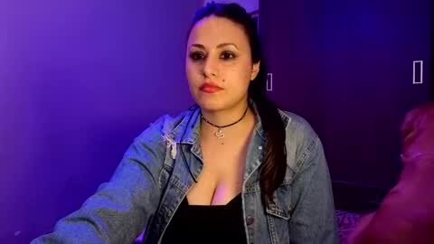 Gwen online show from April 5, 1:13 am