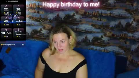 ladylucky_ online show from September 11, 2:46 am