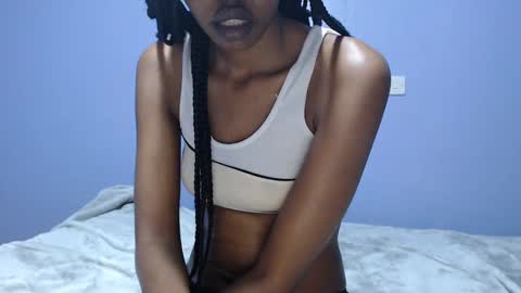 ladyqeeen online show from March 8, 12:09 pm