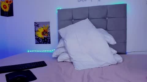 Snapshot of ladysexy_hot19 chatting on September 17, 2:59 am Ladysexy hot19 online show from September 17, 2:59 am