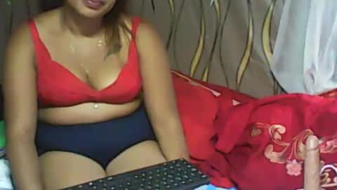 Snapshot of ladyxsnakes chatting on February 28, 7:58 am LadyXSnakes online show from February 28, 7:58 am