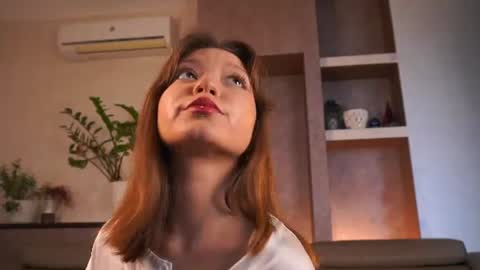 laelneizer online show from July 17, 1:02 pm