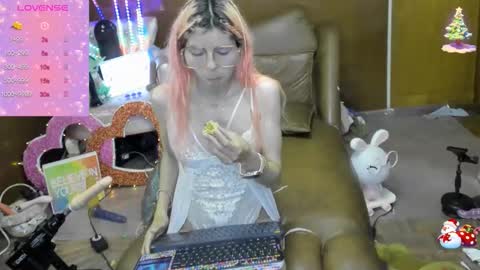 Skinnygirl online show from October 17, 1:20 am