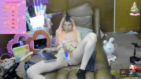 Skinnygirl online show from October 18, 2:05 am