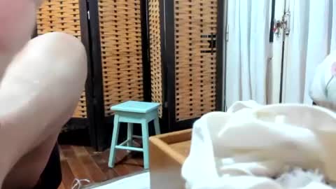 LAILA online show from June 11, 2:26 pm