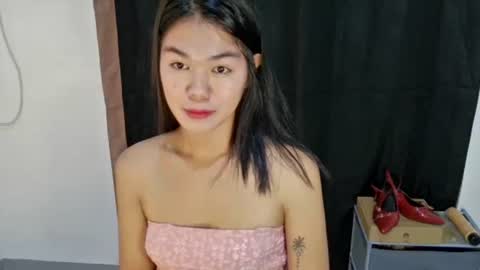 lakshmi_052704 online show from October 3, 9:06 am