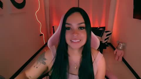 lalablack1_ online show from October 16, 1:05 am