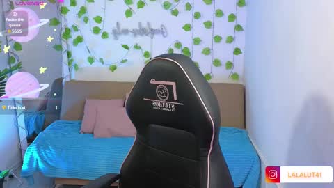 Lala  online show from September 26, 7:11 pm