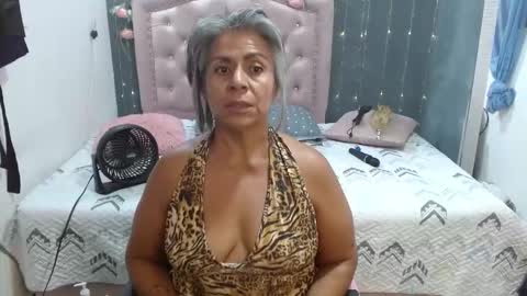 lalisha online show from November 18, 12:24 am