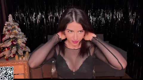 Snapshot of lallebi chatting on January 8, 1:11 am Ellina online show from January 8, 1:11 am