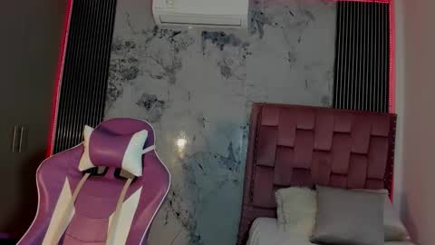 Laura online show from September 30, 12:37 pm