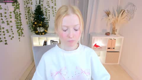 Laly online show from January 9, 7:40 pm