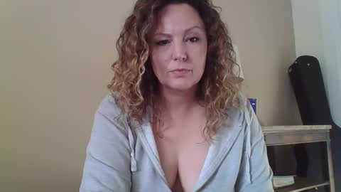 La Marquesa online show from March 28, 11:50 pm