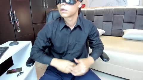 Bella  Dante online show from October 5, 3:30 pm