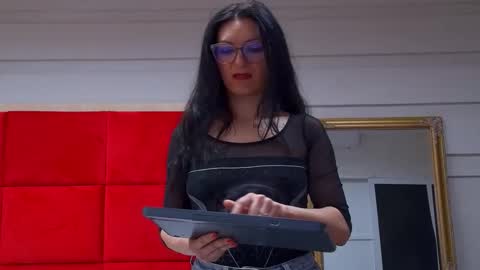 LanaBanner online show from October 4, 8:45 am