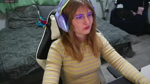 Snapshot of lana_del_kay chatting on February 17, 5:01 pm Kay online show from February 17, 5:01 pm