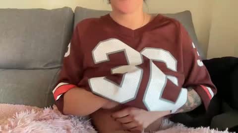 Lana online show from February 7, 1:53 pm