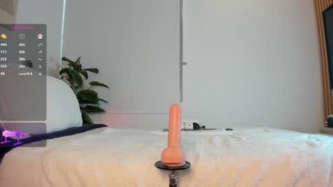 lana_kane_ online show from December 20, 2:48 pm