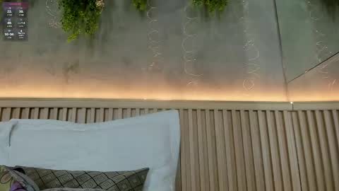 lana_lann online show from May 17, 12:03 pm