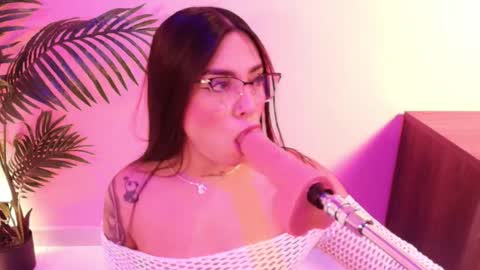 LANA online show from March 19, 4:40 am