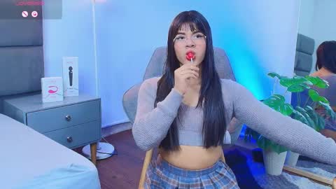 valentino moon online show from March 31, 12:22 am