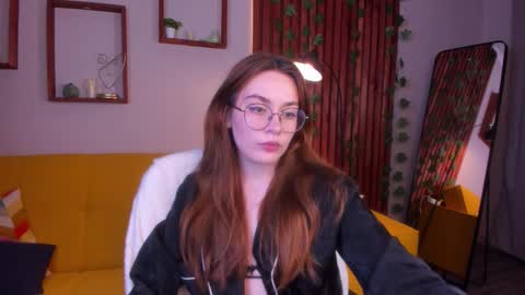 Snapshot of lanaairlie chatting on September 10, 4:24 am lana online show from September 10, 4:24 am