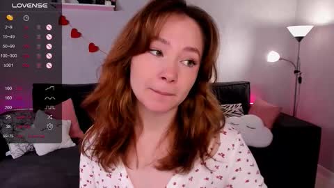 Snapshot of lanablu_ chatting on September 20, 2:36 am Lana online show from September 20, 2:36 am