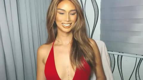 Snapshot of lanadel_hilton chatting on January 26, 6:17 am Lana online show from January 26, 6:17 am