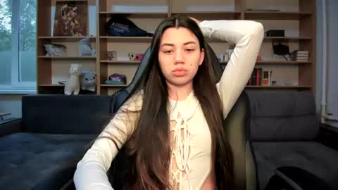 Lana online show from June 13, 4:28 pm